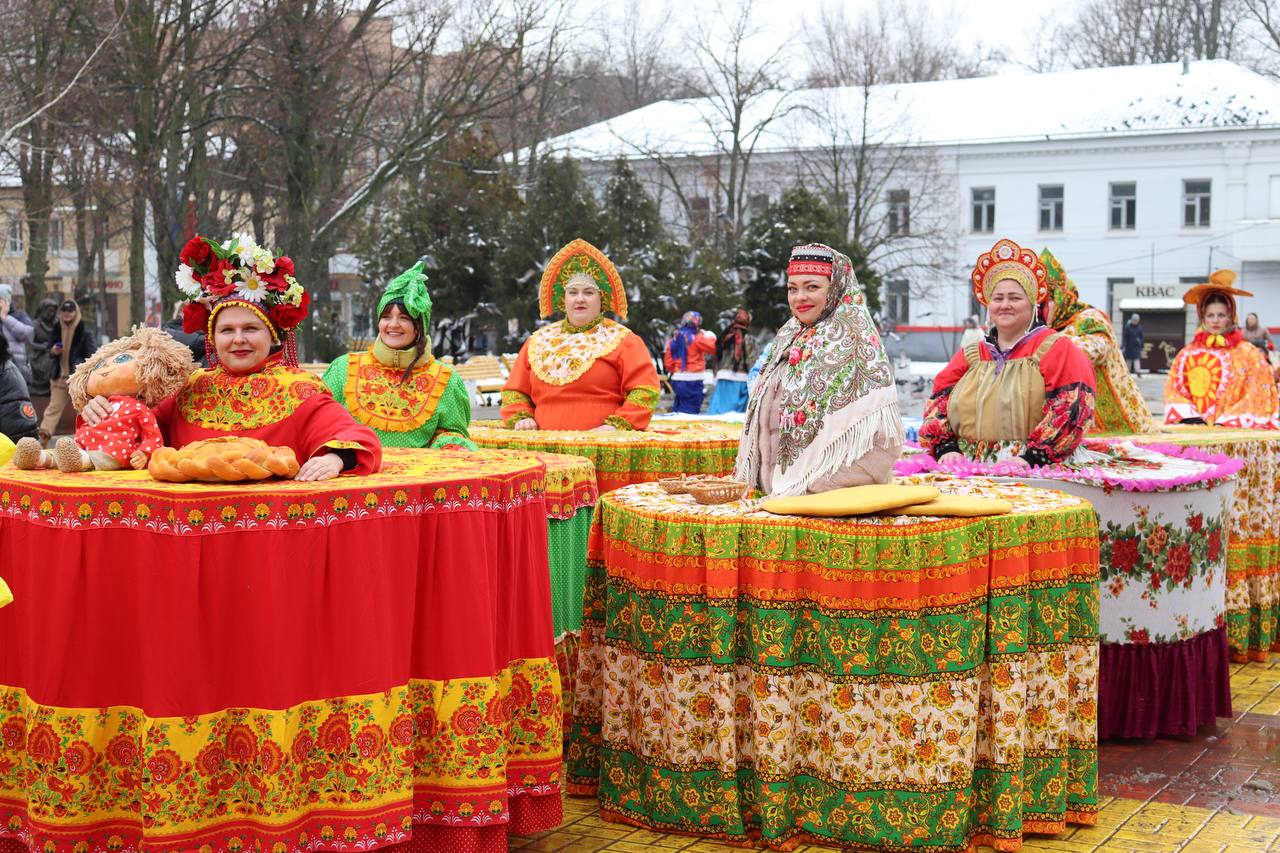 В Батайске встретили Масленицу | 20.02.2023 | Батайск - БезФормата